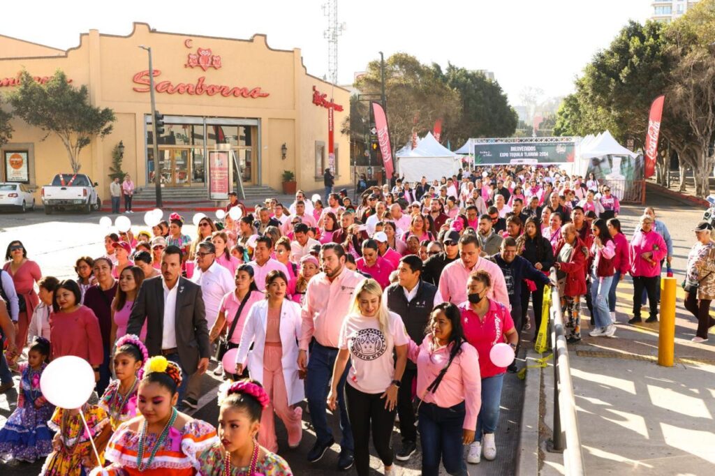 Encabeza alcalde Ismael Burgueño jornada rosa en Tijuana